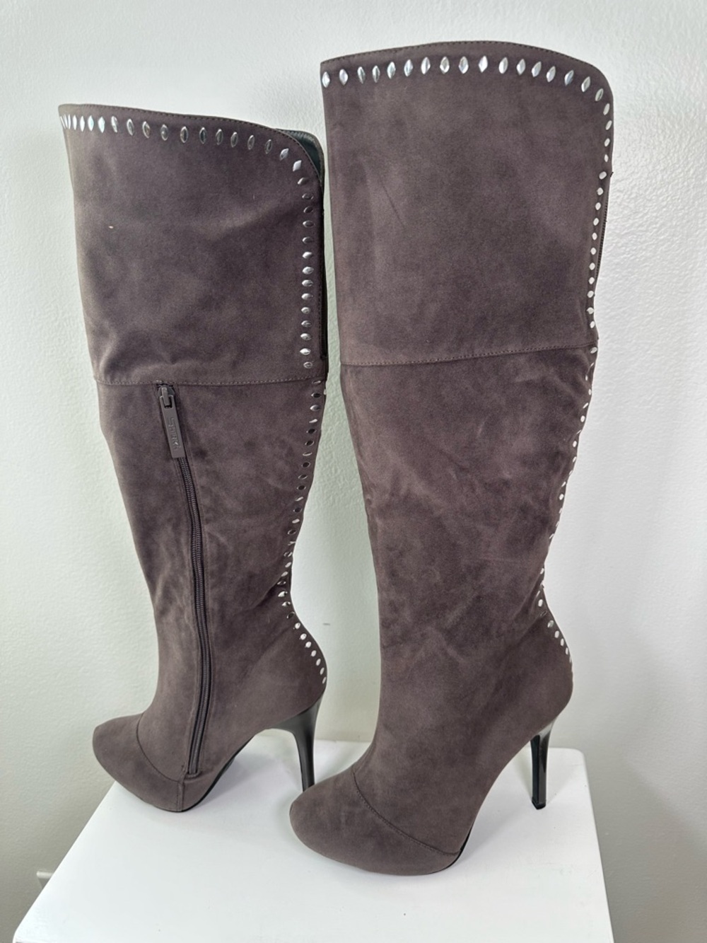 Shiekh Knee High Boots Size 10 Brown Faux Suede Studded Stiletto Heel Zip